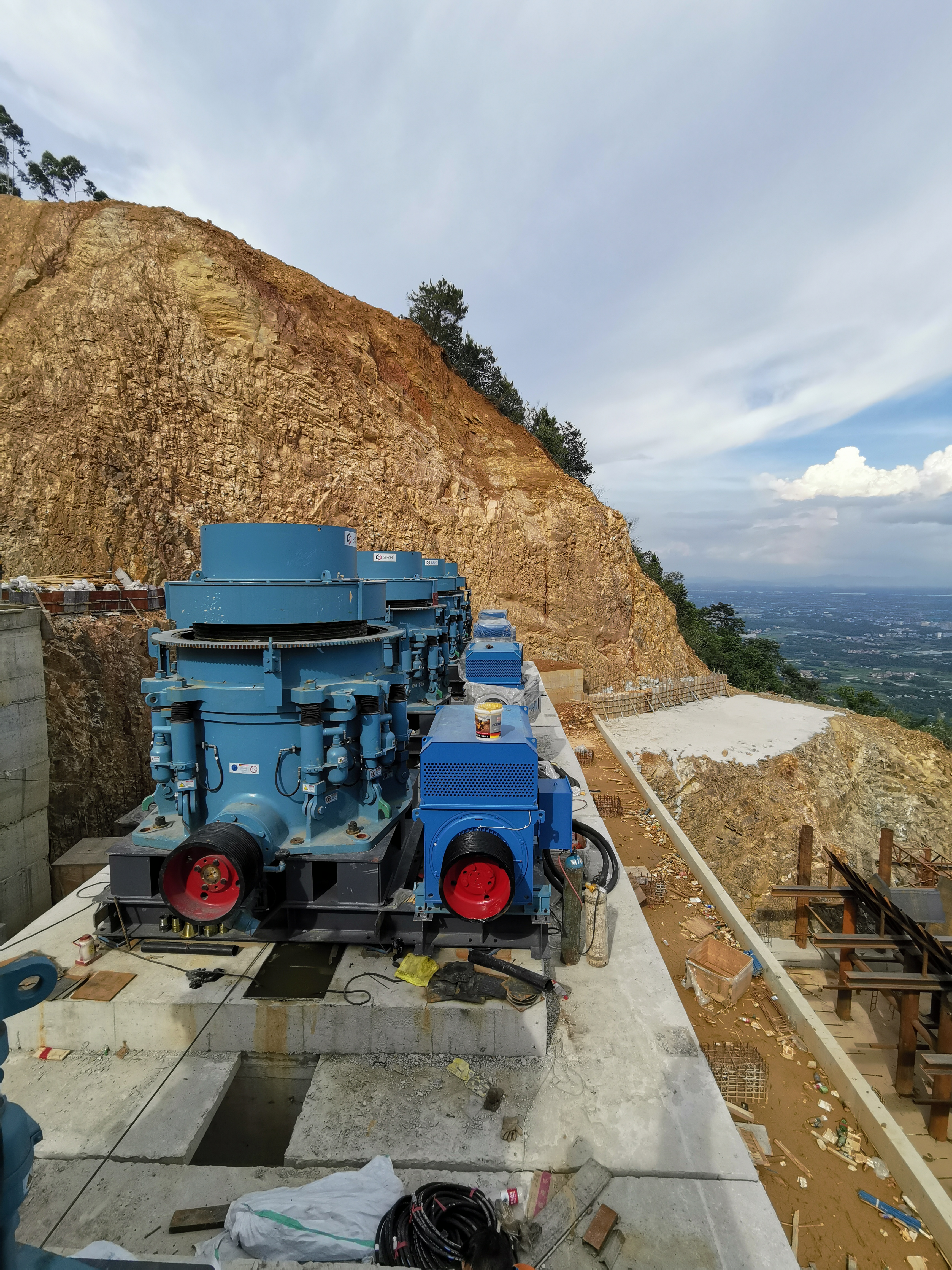 Konik Kırıcı Komple